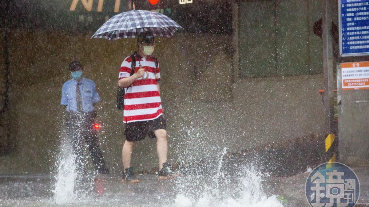 氣象署表示，「未來3天降雨機率」將縮短至每3小時一報。（本刊資料照）