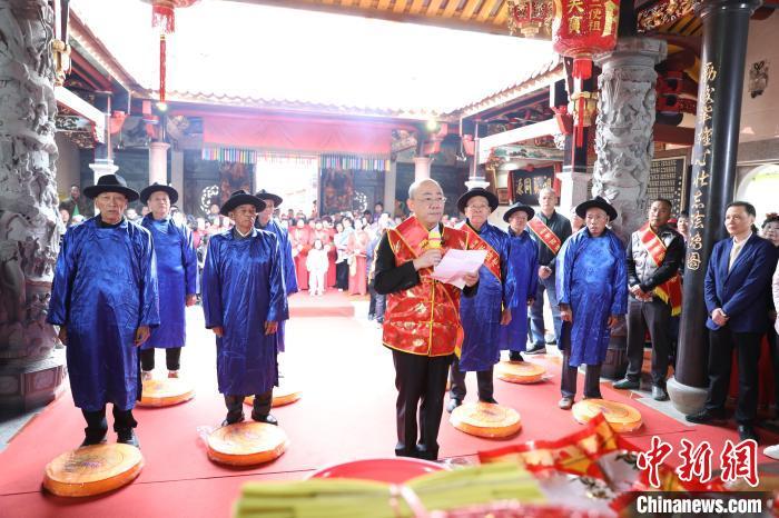 郭正亮參與祭祖大典。(圖/翻攝自中國新聞社)