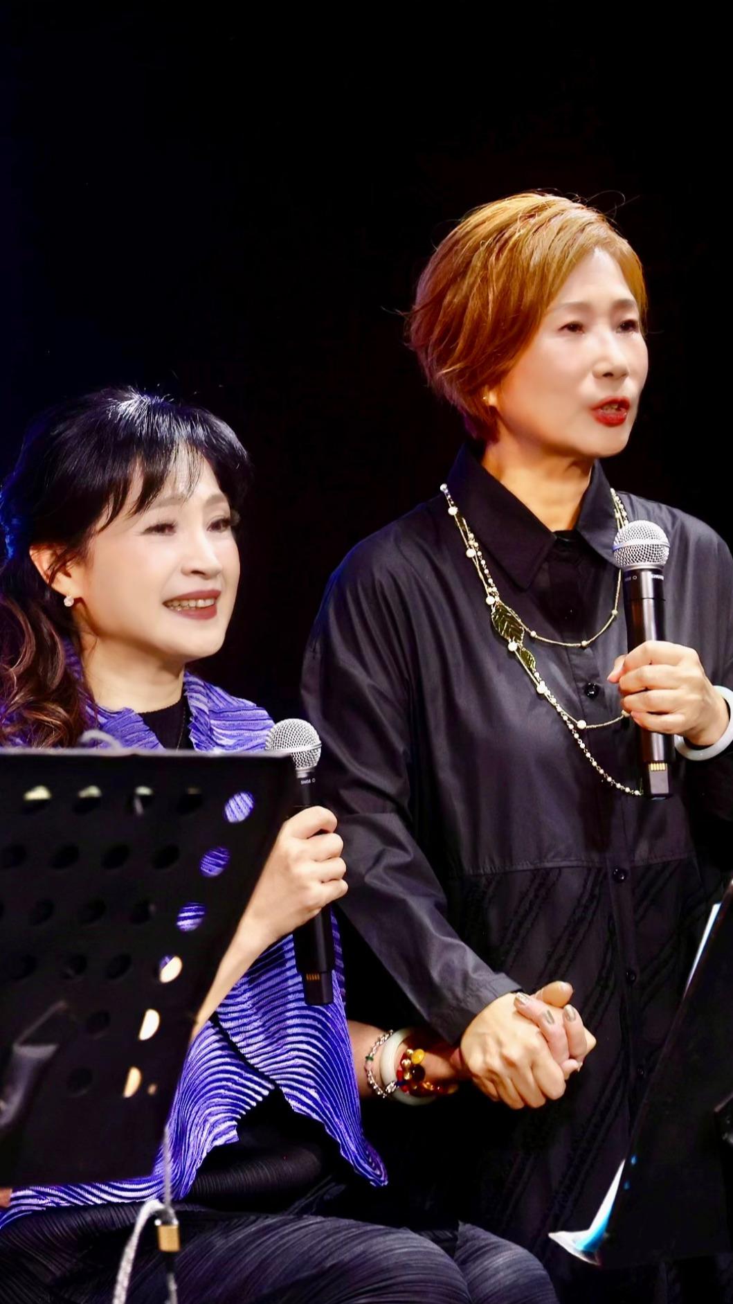 方季惟上台力挺江念庭。（圖／時代文創娛樂提供）