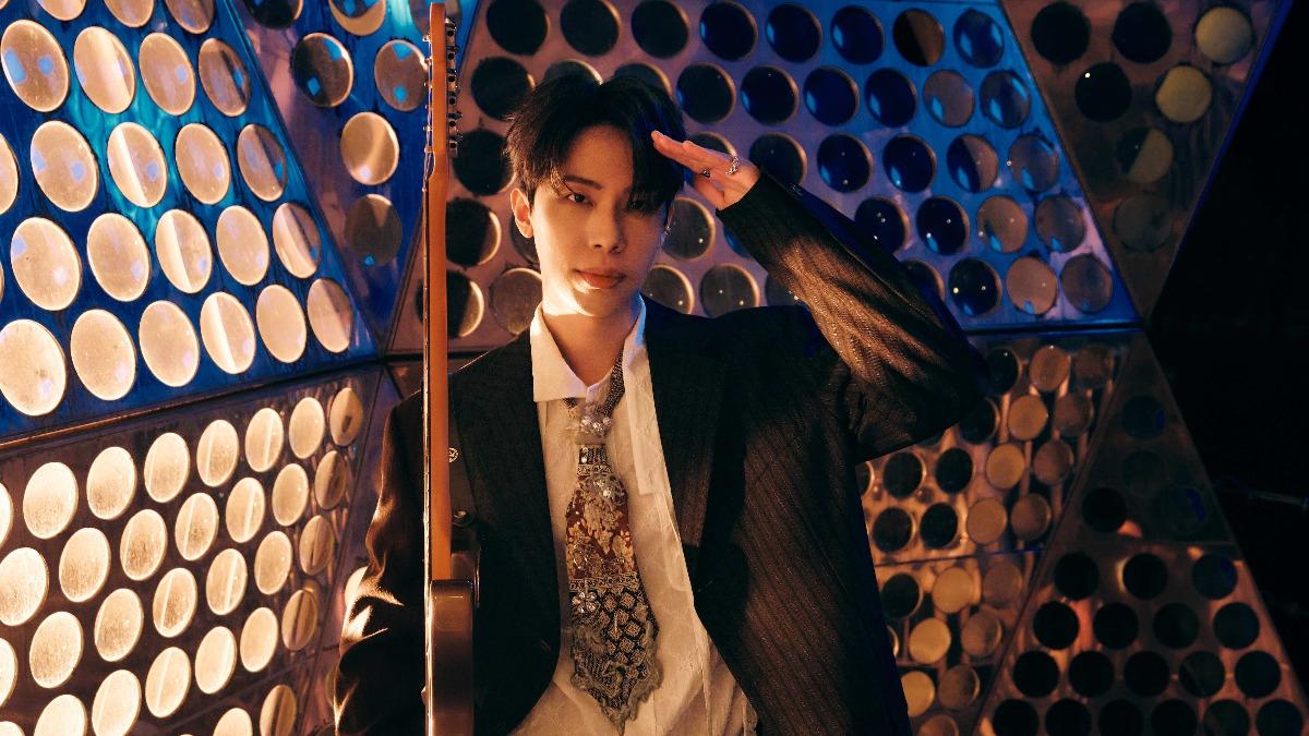 李晉瑋以新歌〈慢走不送〉對外界質疑展開反擊。(圖/小山泉音樂提供)