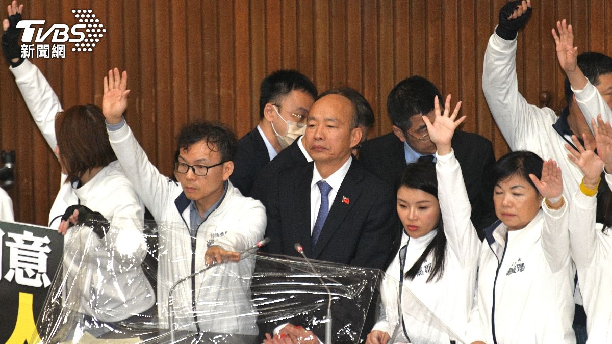 立法院長韓國瑜（圖中）和國民黨籍立委們。（圖／TVBS資料照）