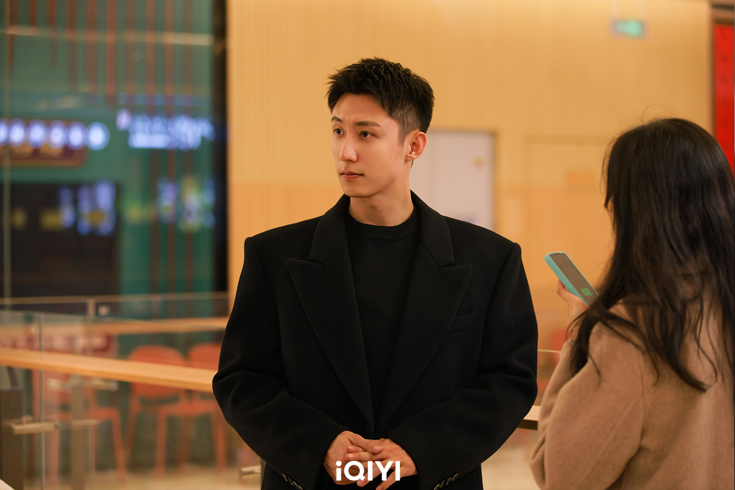 黃景瑜擁有正派硬漢形象,新戲再度穿上制服扮演刑警。(圖/iQIYI愛奇藝國際版提供)