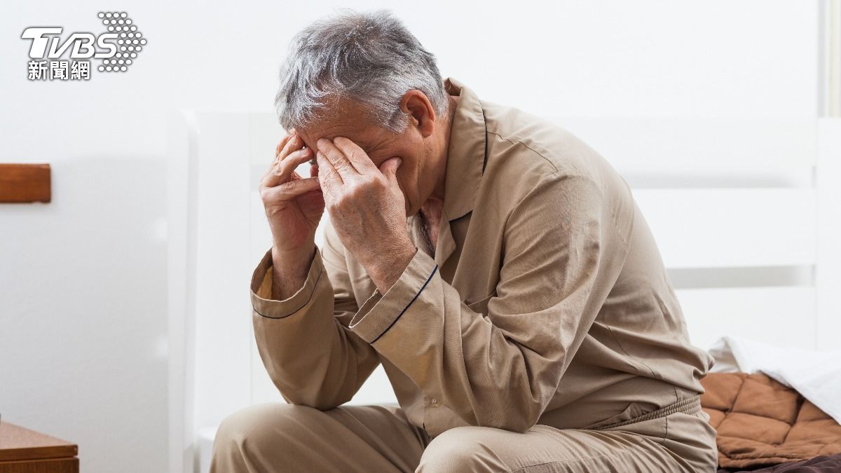 全台65歲以上失智症人口數達到35萬人。（示意圖／shutterstock達志影像）