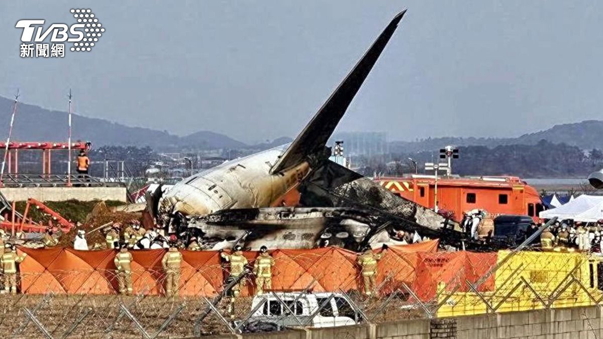 韓國濟州航空載有181人的客機發生致命空難，造成179人身亡。（圖／達志影像美聯社）