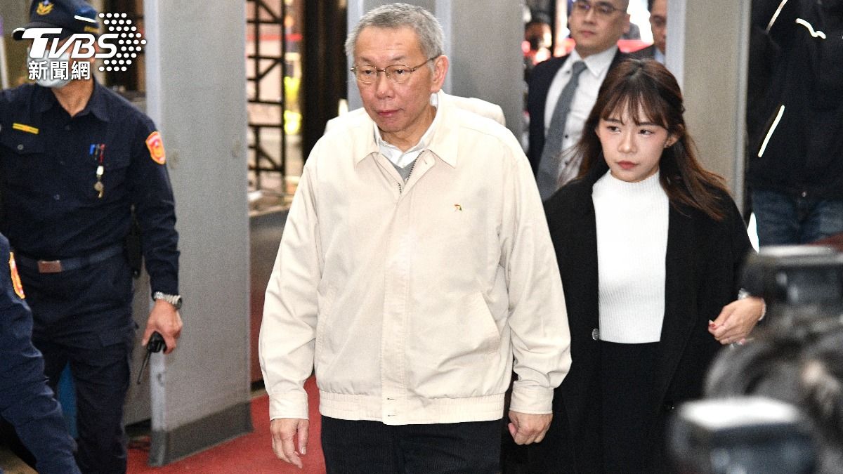 柯文哲旁「長髮美女」貼身!驚人身分曝 來頭竟不小│TVBS新聞網