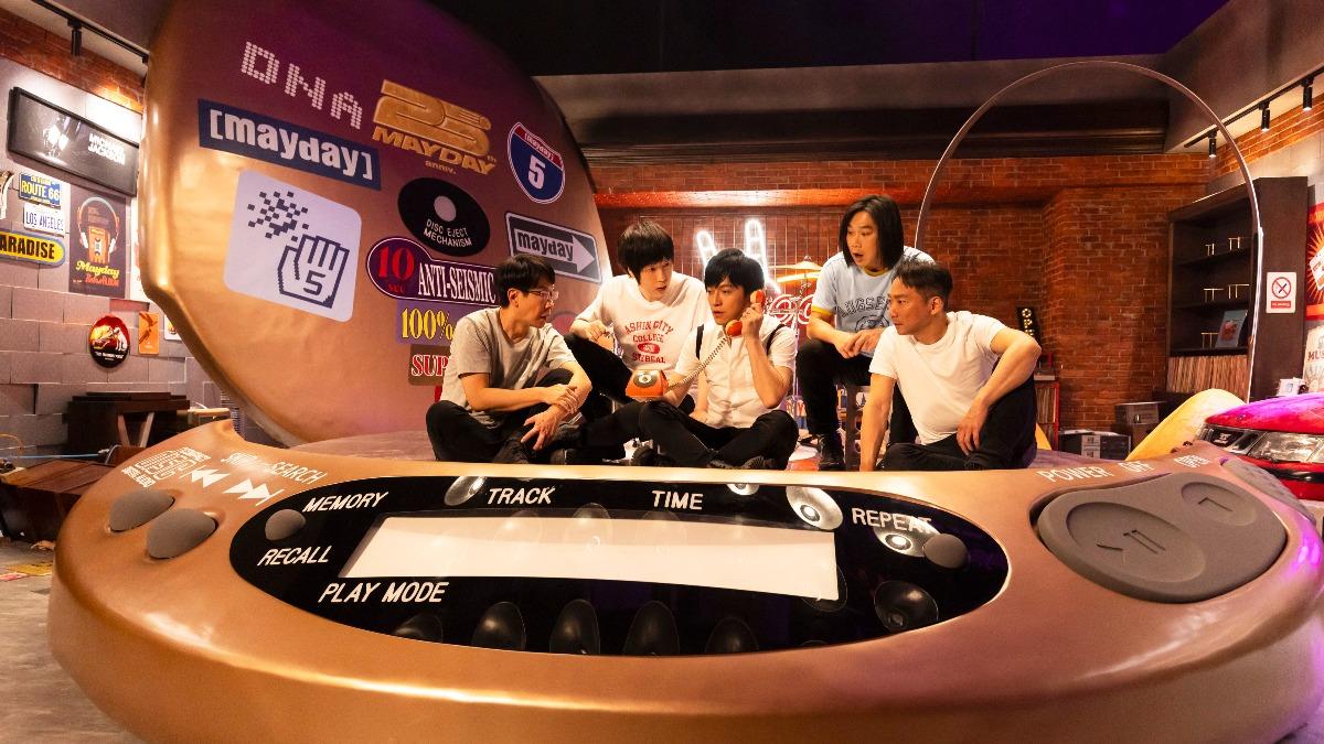 五月天斥資9千萬打造線上演唱會，阿信在社群公布籌備內幕。（圖／相信音樂提供）