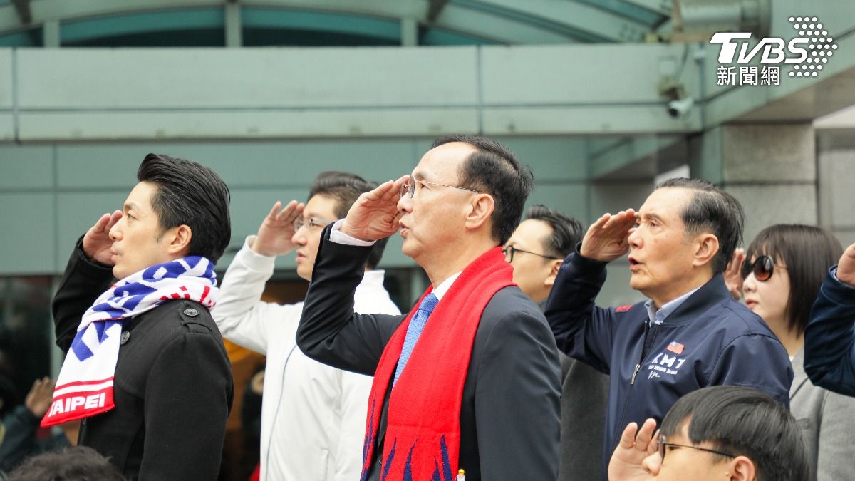 國民黨今（1）日在中央黨部前廣場舉行元旦升旗。（圖／國民黨提供）