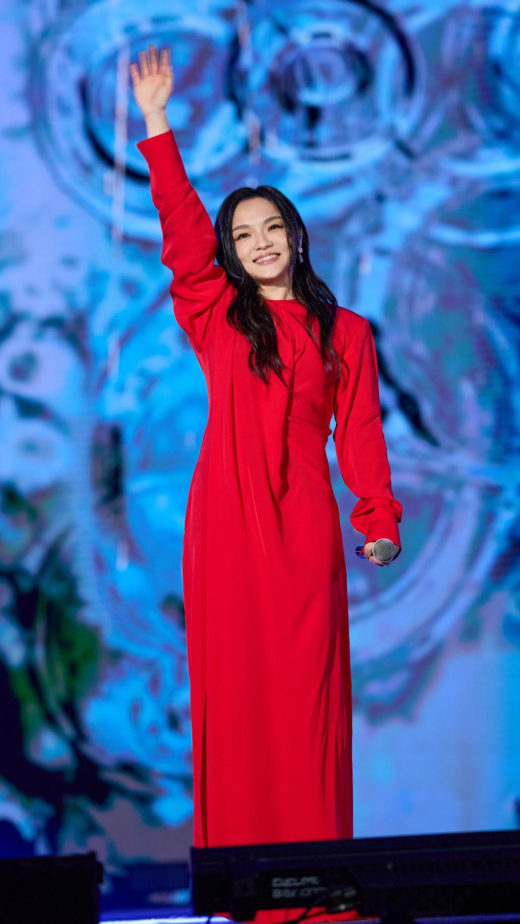 徐佳瑩帶來舞曲歌單，讓全場粉絲跟著唱跳。（圖／亞神音樂提供）