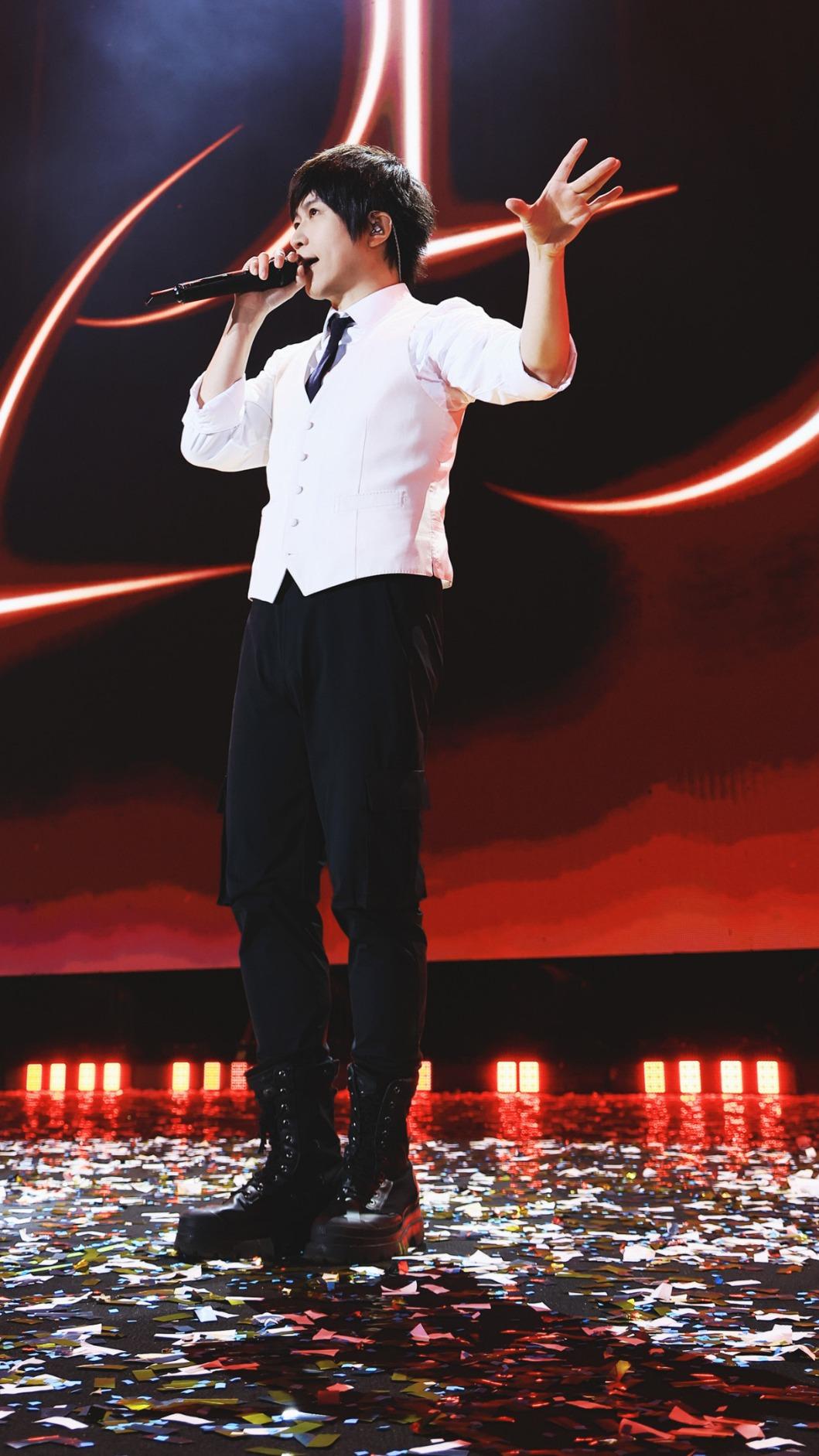 阿信笑說出道前曾寫了一些不成功的歌。（圖／相信音樂提供）