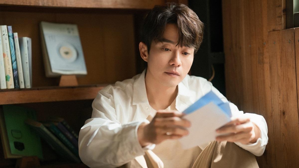 張棟樑坦言錄音一度遇上瓶頸,還重錄3首歌曲。(圖/黑籟音樂提供)