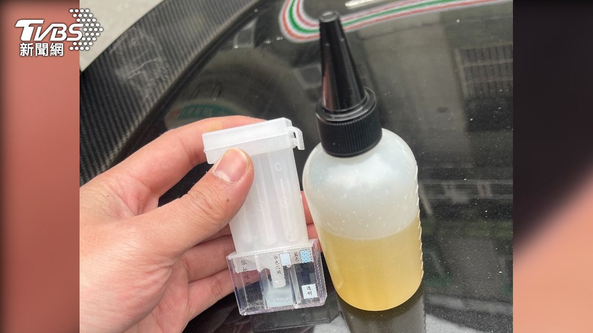 警方查扣到呈毒品依托咪酯陽性反應的菸彈及菸油。（圖／TVBS）