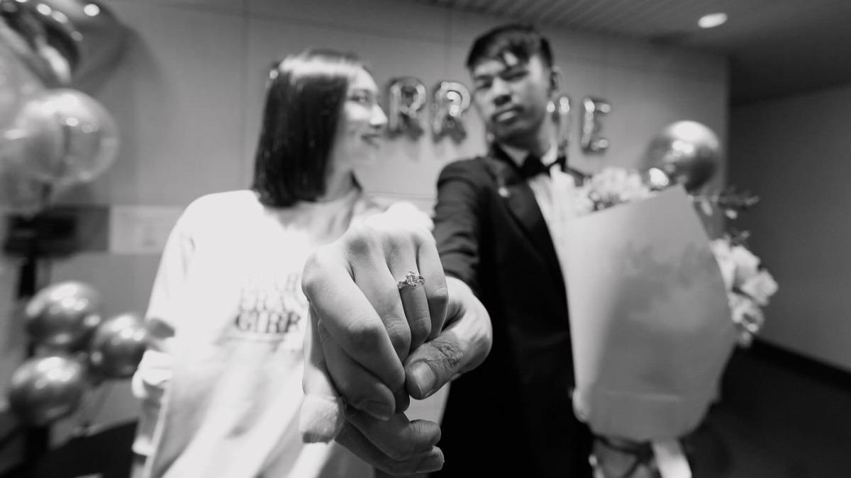 陳大天向劉樸求婚成功。(圖/翻攝自陳大天臉書)