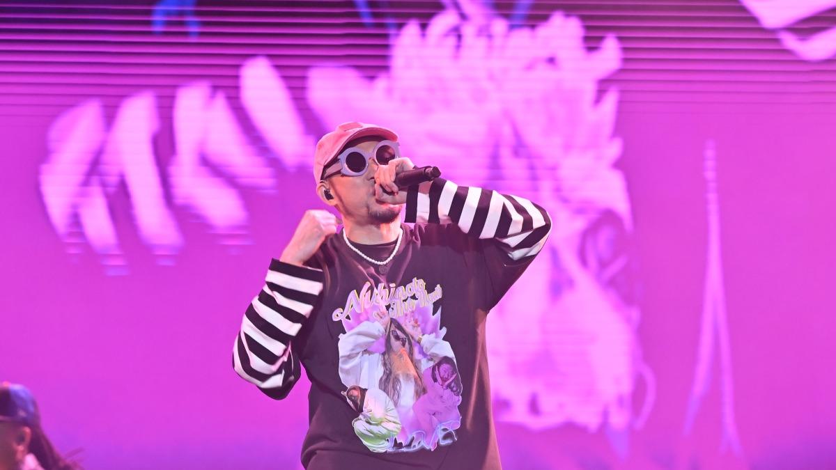 金曲歌王MC HotDog熱狗讓跨年現場成全台最大戶外夜店。（圖／台東縣政府提供）