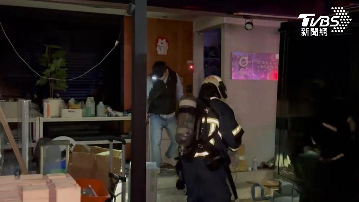 起火地點是廣告公司辦公室。（圖／TVBS）