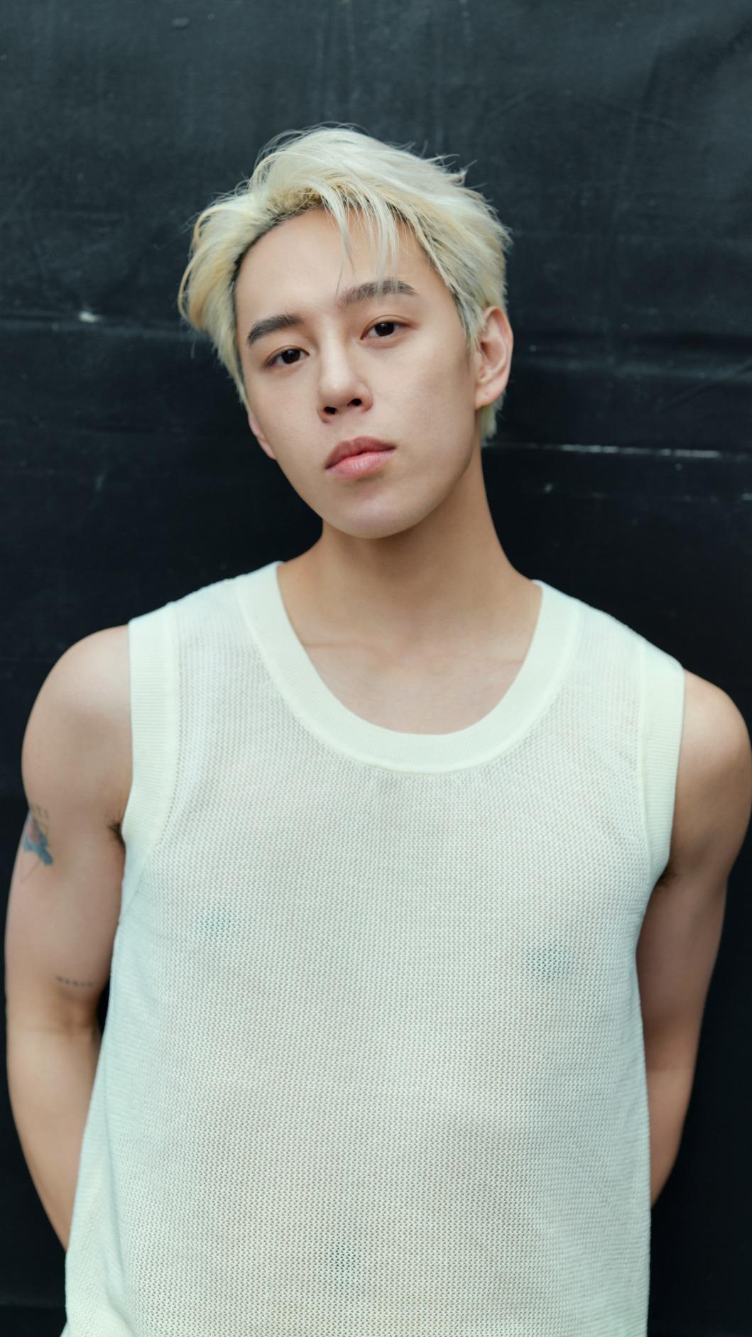 孫麥傑大秀肌肉曲線。（圖／周子娛樂提供）