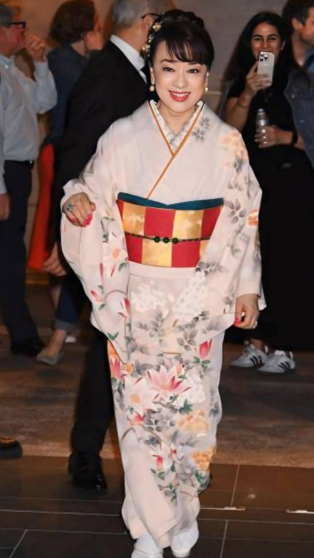 翁倩玉優雅現身宣傳新戲。（圖／大大娛樂提供）