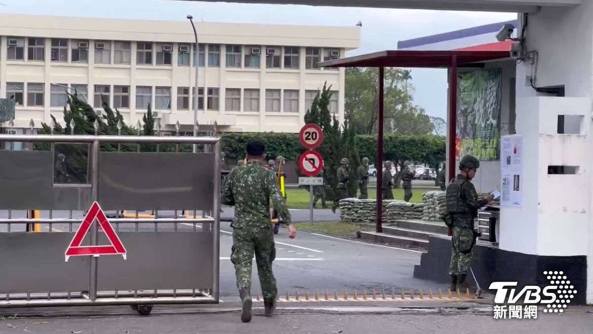 林昱珉今天到宜蘭當12天補充兵。（圖／TVBS）