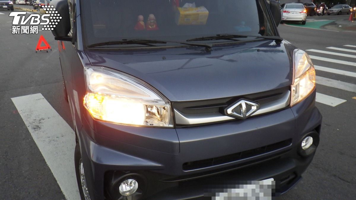 女行人受傷。（圖／TVBS）