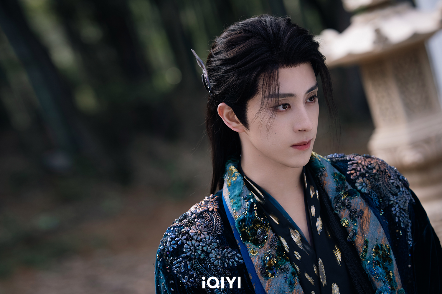 敖瑞鵬在《白月梵星》飾演妖族大神梵樾。（圖／iQIYI愛奇藝國際版提供）