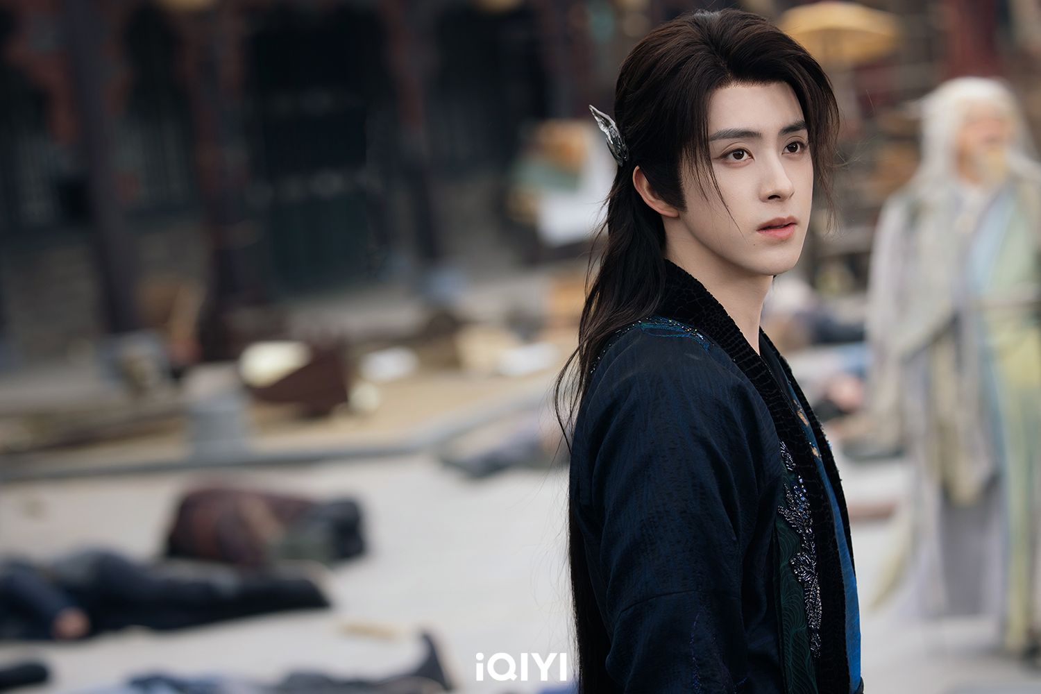 敖瑞鵬是拍攝現場的「行走歡樂源泉」，和劇中冷酷霸道的妖族大神形象相反。（圖／iQIYI愛奇藝國際版提供）