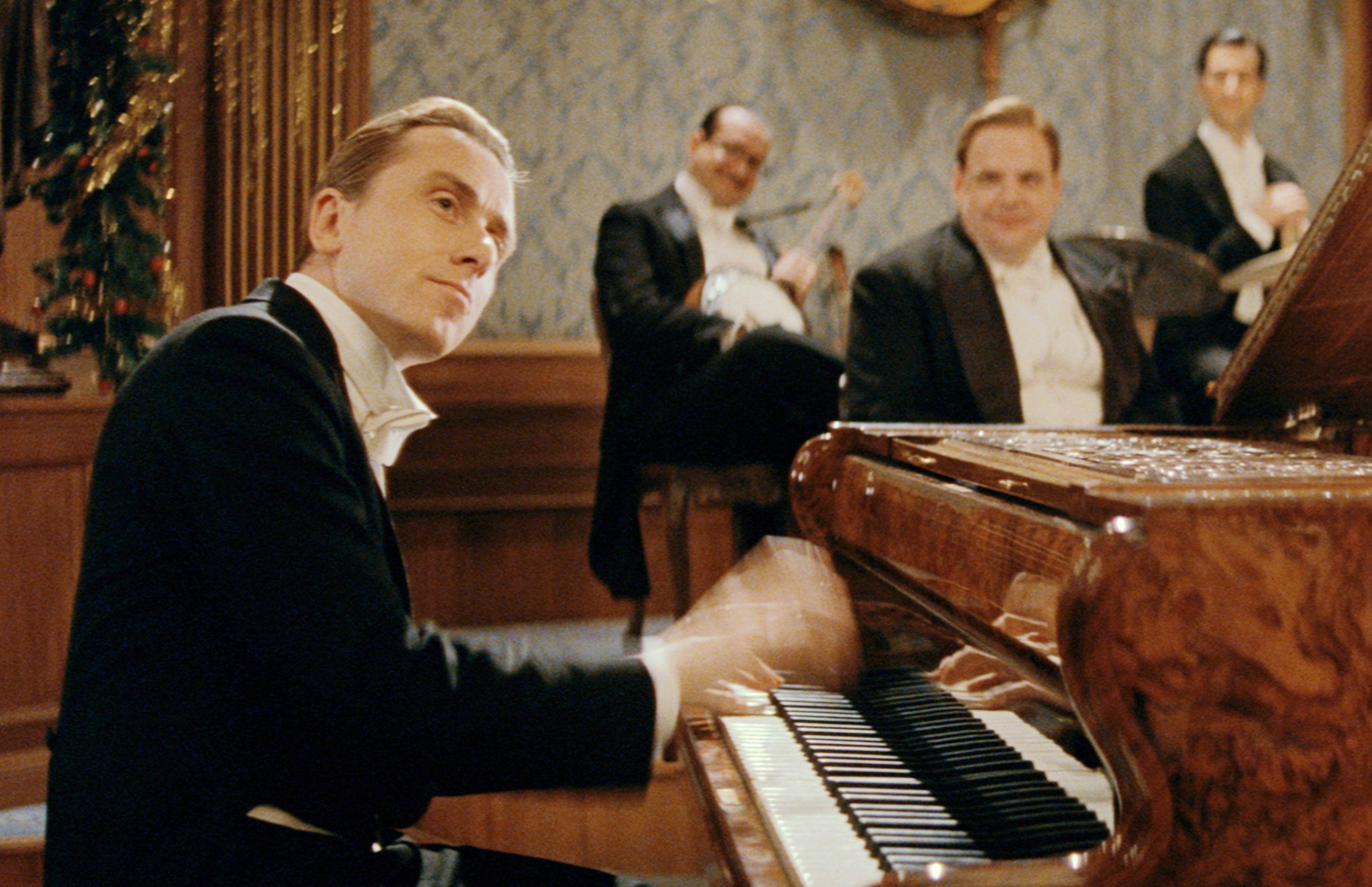 《海上鋼琴師》由英國男星提姆羅斯主演。（圖／海鵬提供）