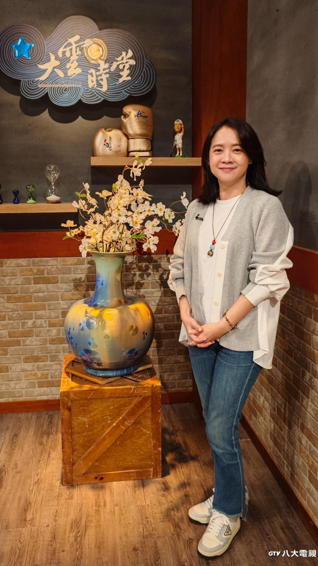 曾寶儀曾認為主持人是低端工作。（圖／八大提供）