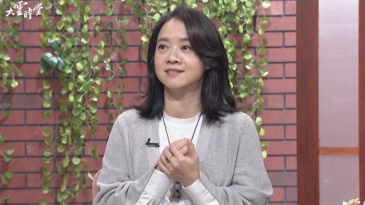 曾寶儀在節目中分享靜心冥想。（圖／八大提供）