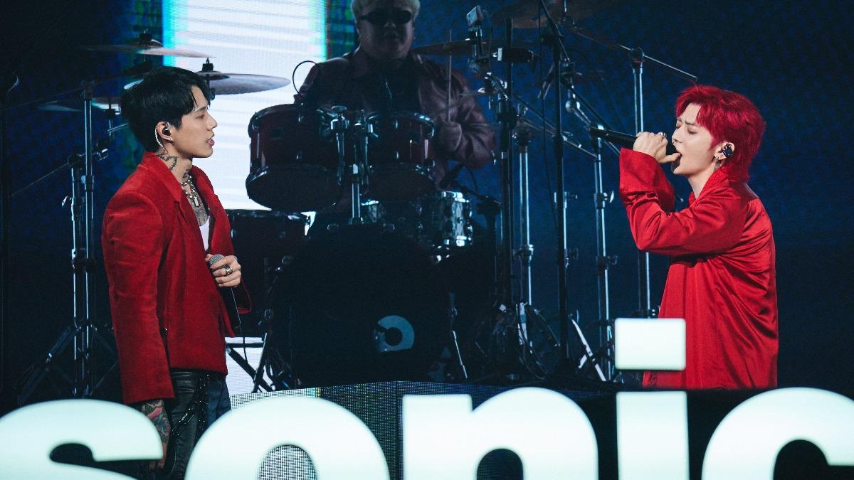 阿夜跟畢書盡。（圖／索尼音樂提供）