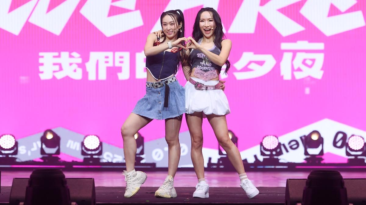 育兒和娃娃睽違10年多在台灣大舞台表演。（圖／三立提供）