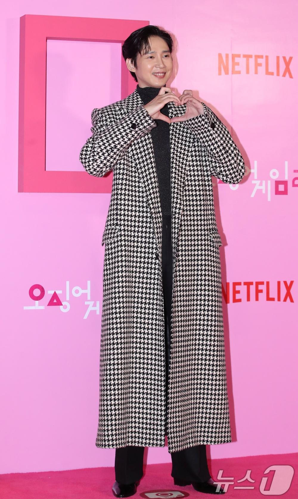 朴成焄宣傳《魷魚遊戲》第2季當時還笑得開心。（圖／news1提供）