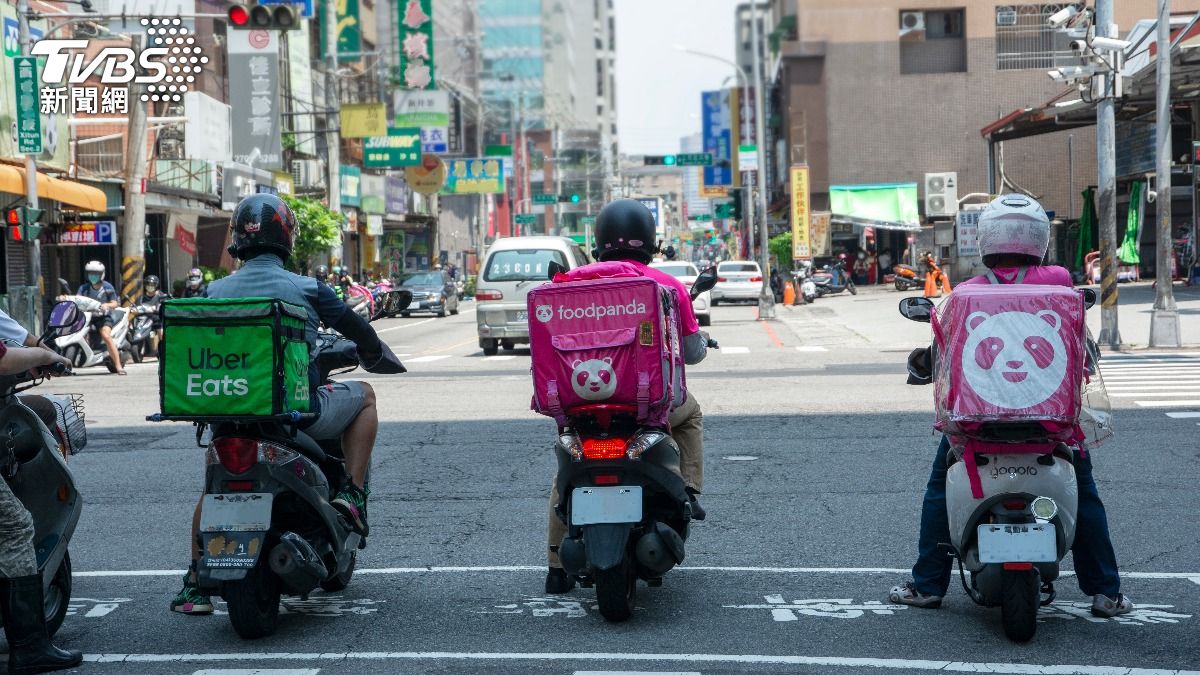 星巴克第二杯半價、全聯指定商品1元起，春分外送優惠快收。（示意圖／shutterstock達志影像）