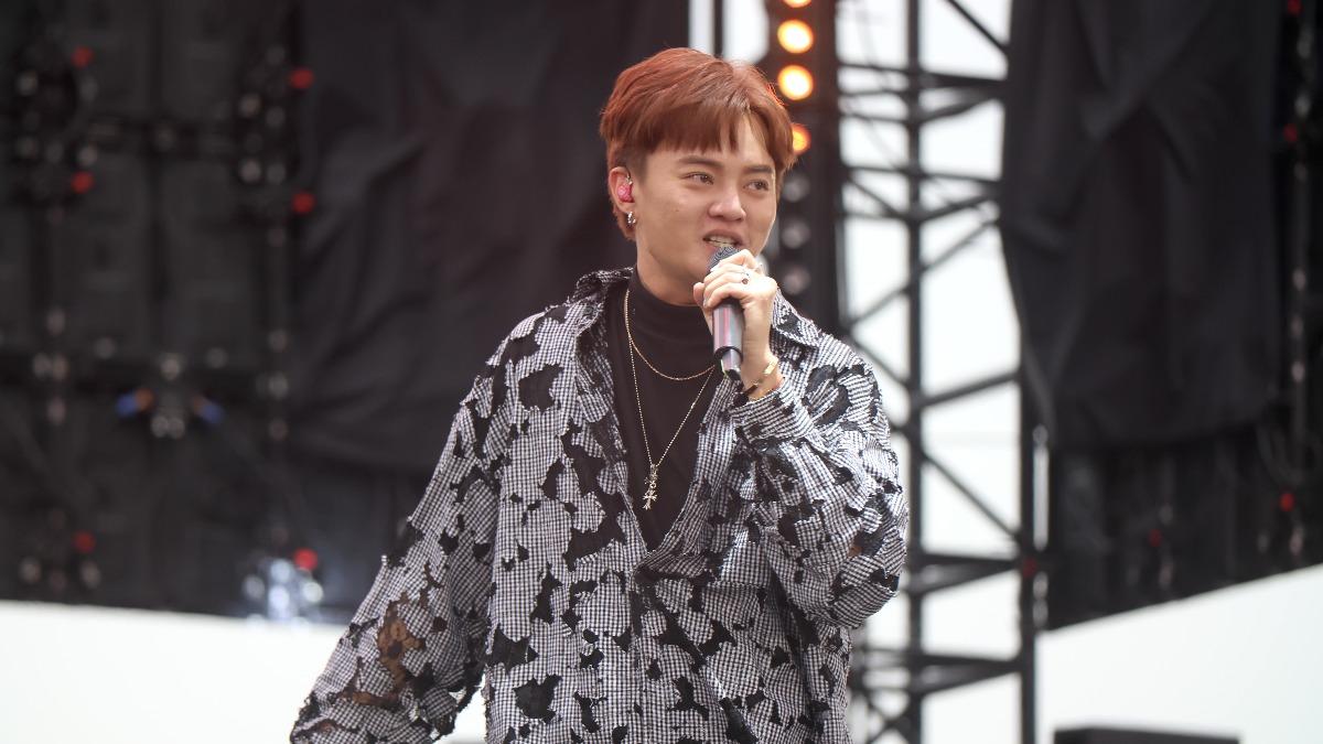 許富凱演唱。（圖／緯來提供）