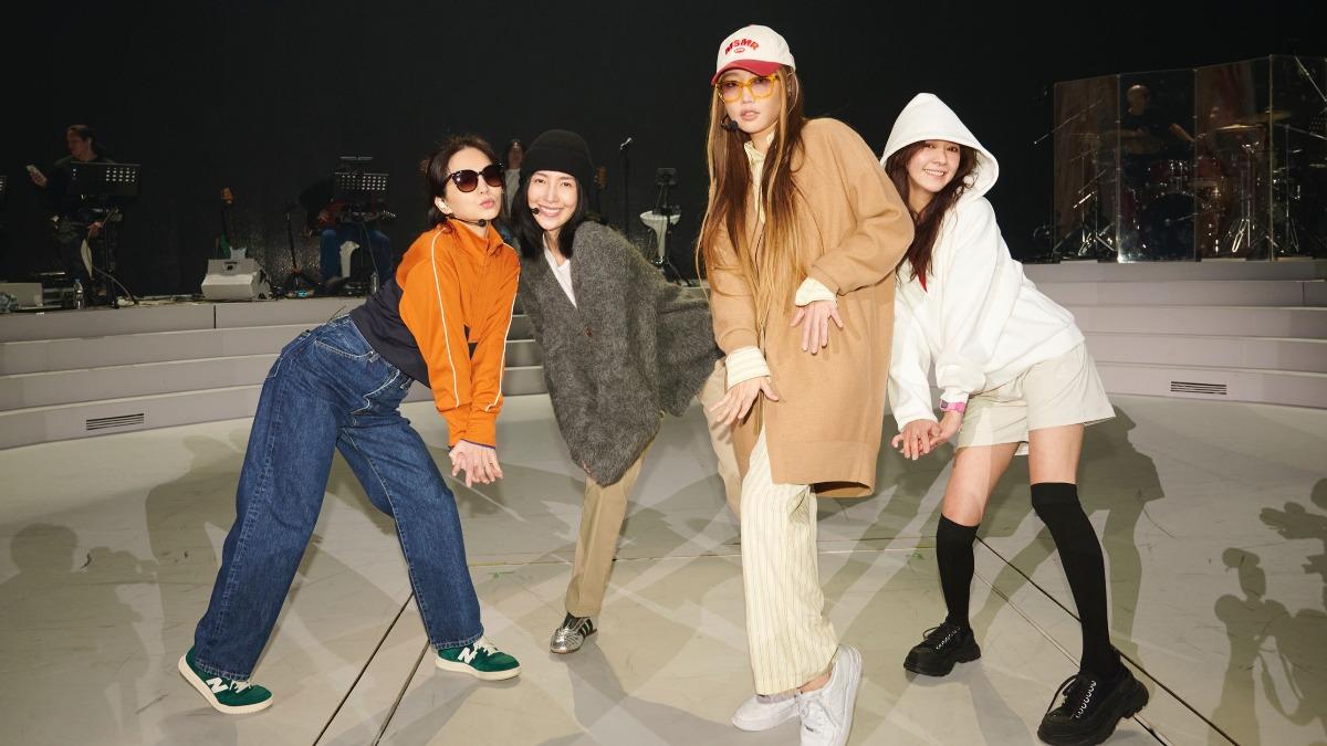 Ella（左起）、楊謹華、A-Lin以及陳意涵感情超好。（圖／众悅娛樂提供）