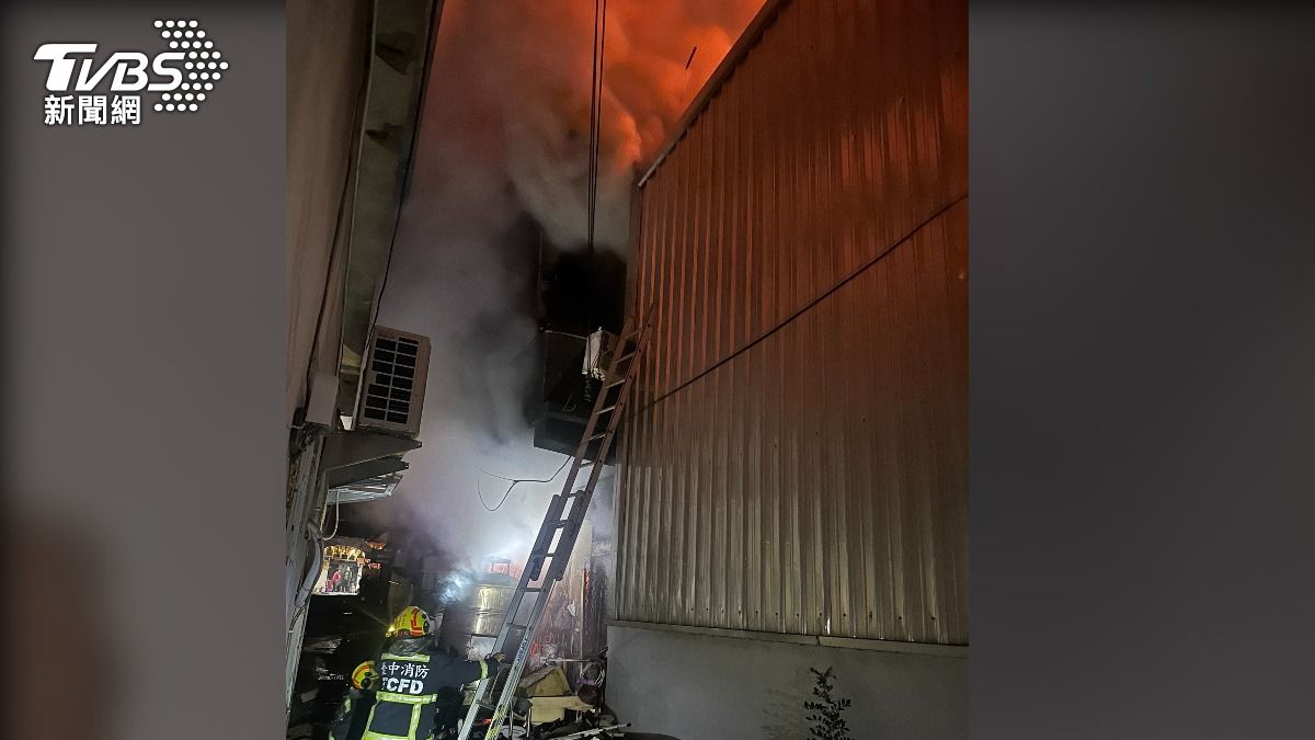台中市沙鹿區今（19）日凌晨發生一起2死火警。（圖／TVBS）