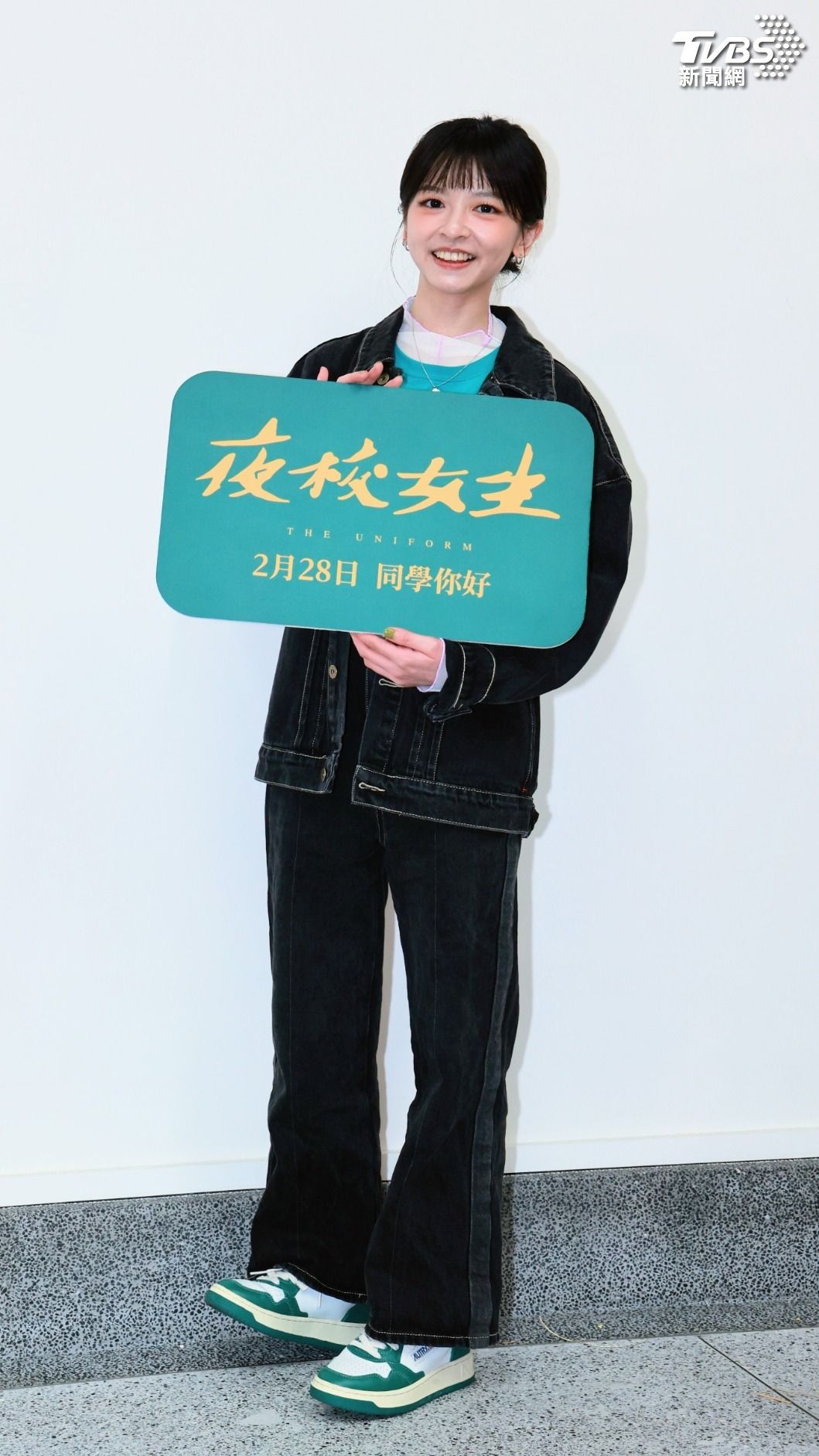 陳妍霏在拍攝期間碰上生日，大家都幫她慶生。（圖／趙世平攝）