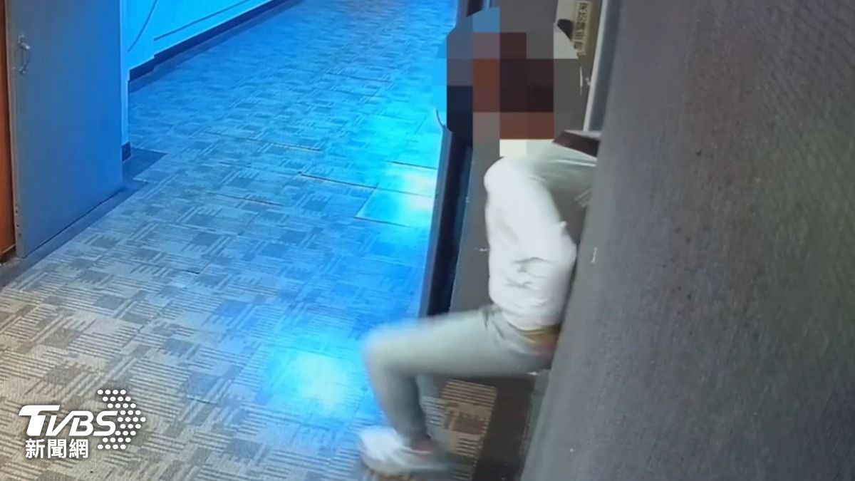 被害人欲逃跑遭抓回。（圖／TVBS）