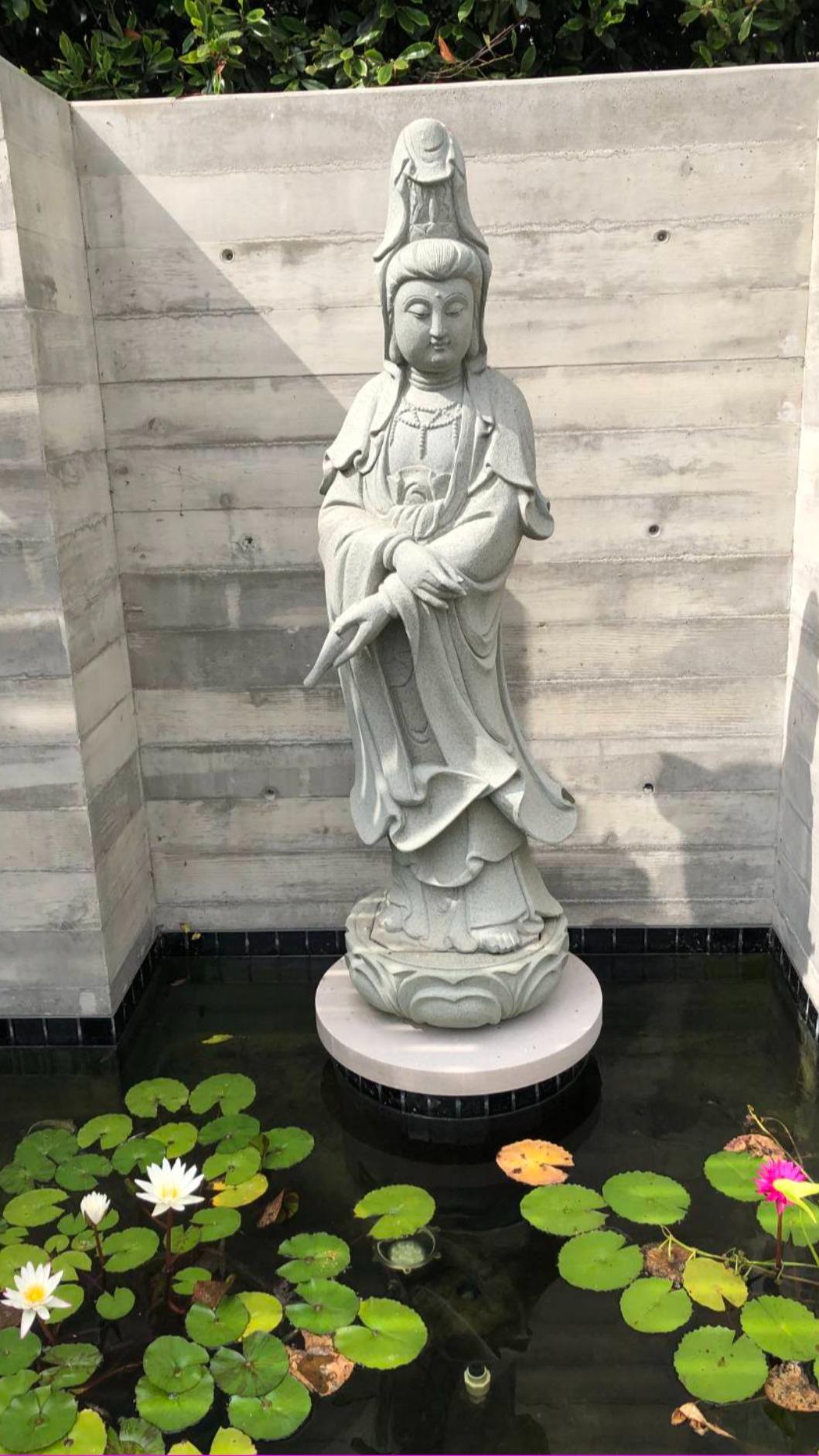 吳宇森曝光洛杉磯豪宅近況，慶幸庭院的鎮家之寶沒被燒毀。（圖／倪有純提供）