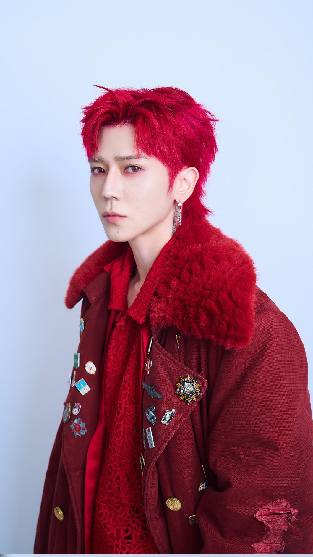 畢書盡積極健身。（圖／索尼音樂提供）