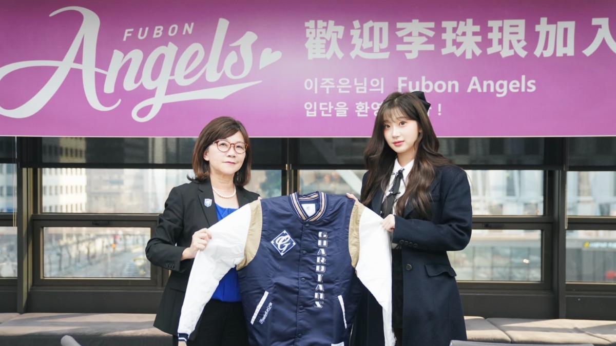 總經理陳昭如透露用「誠意」打動李珠珢。（圖／翻攝自富邦悍將臉書）