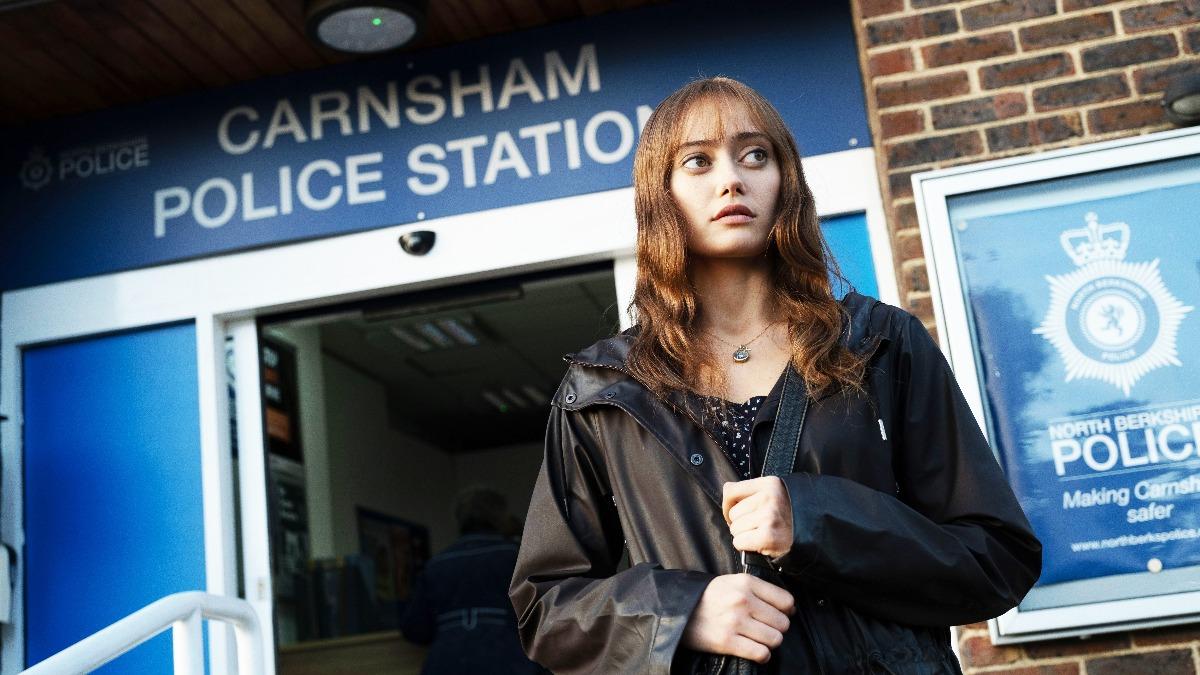 蕾哈儂從邊緣人搖身一變成女殺手。（圖／CATCHPLAY+提供）