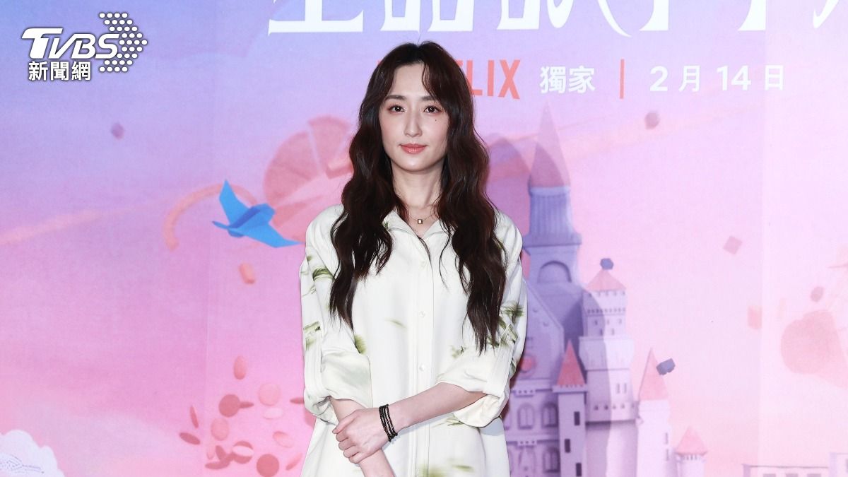 柯佳嬿詮釋個性潑辣厭世的人妻「林宜玲」。（圖／黃城碩攝）