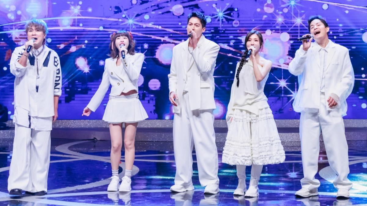 《飢餓遊戲》主持群合體獻唱。（圖／中視勝提供）