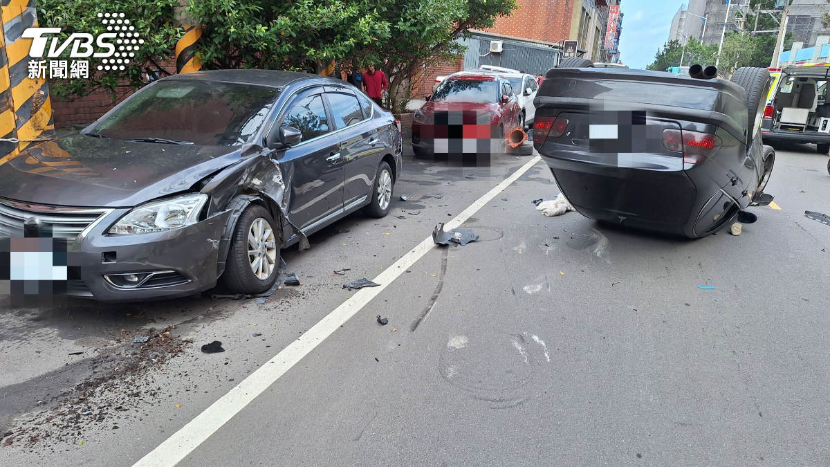 有四民眾受傷，緊急送醫搶救。（圖／TVBS）