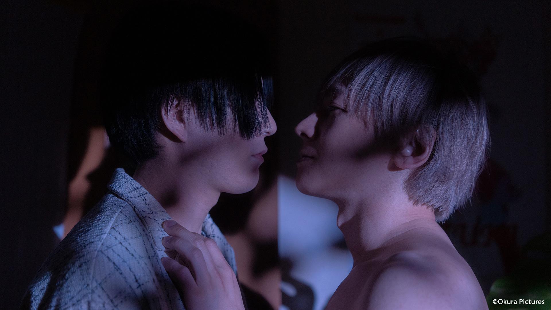 向理來（右）演出BL日片《來自天堂的糖果》。（圖／GagaOOLala提供）