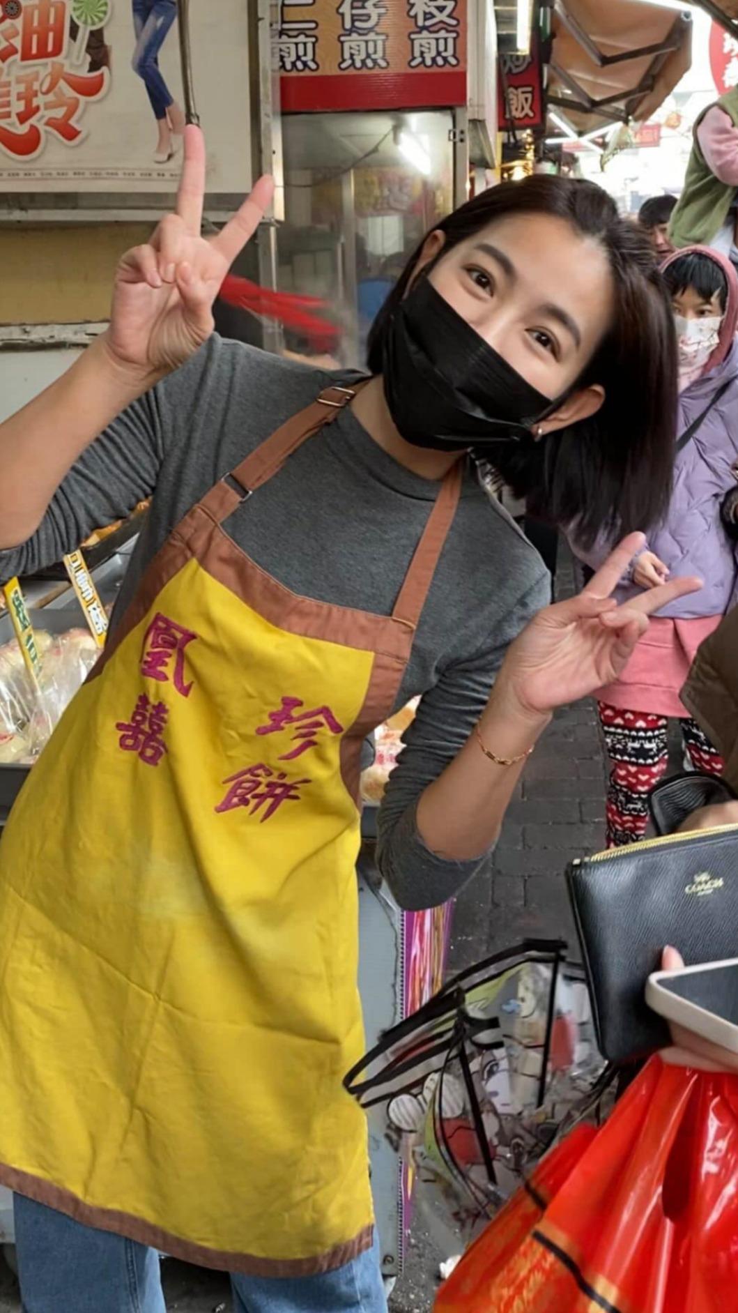 米可白成為店內活招牌。（圖／翻攝自米可白臉書）