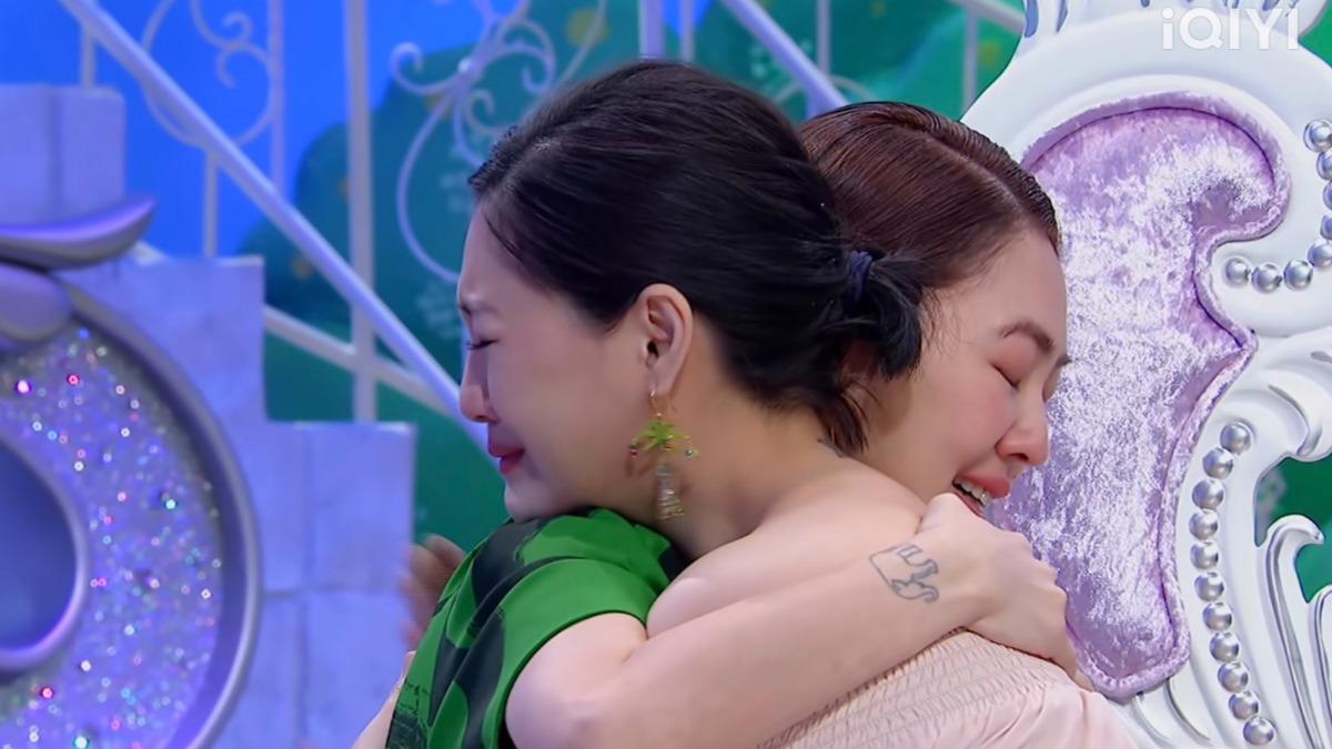 Dee Hsu may delay TV return (Courtesy of iQIYI) Dee Hsu may delay TV return after sister’s death