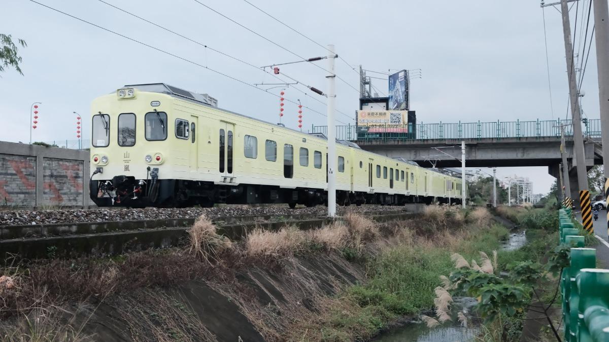 花東新觀光列車山嵐號今（4）日試營運。（圖／楊先生提供）
