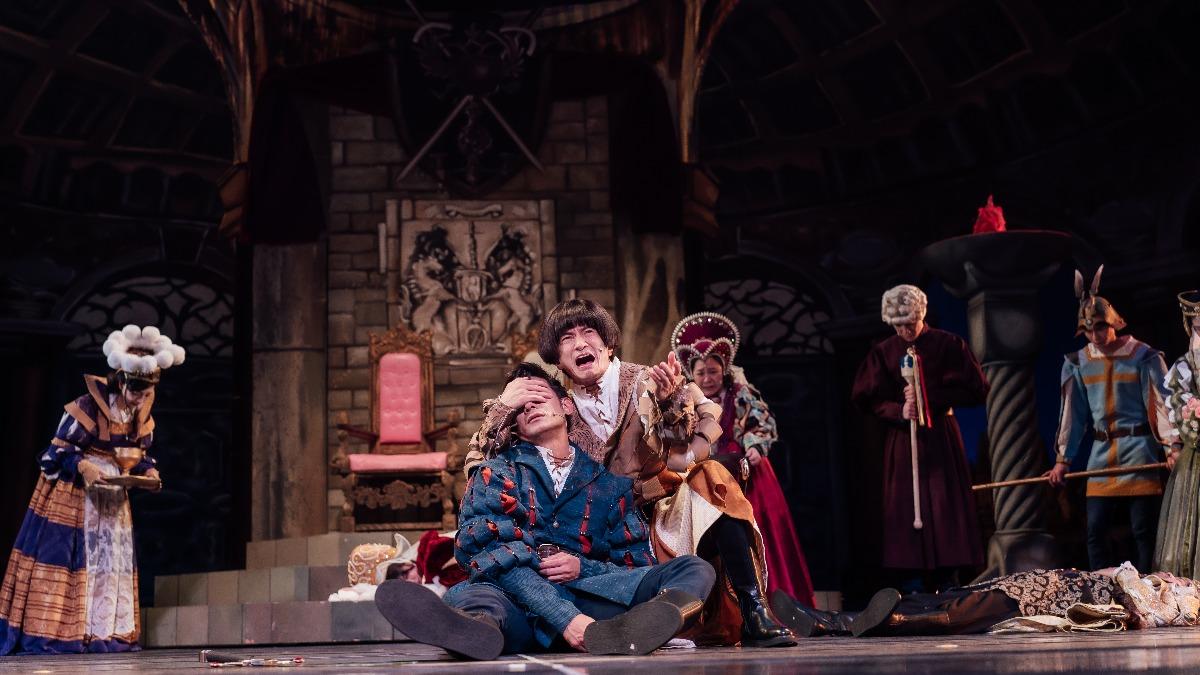 唐從聖（右）首度出演就擔任要角。（圖／寬宏藝術提供）