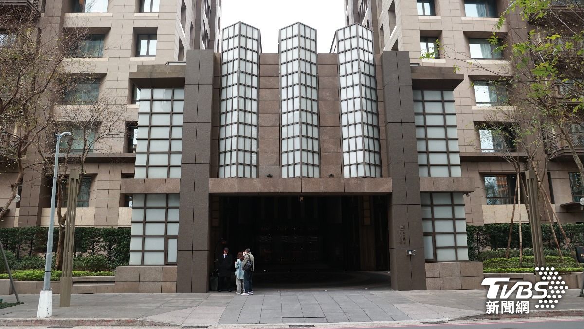 骨灰放置家中，讓妹妹小S能常去和她聊天。（圖／黃城碩攝）