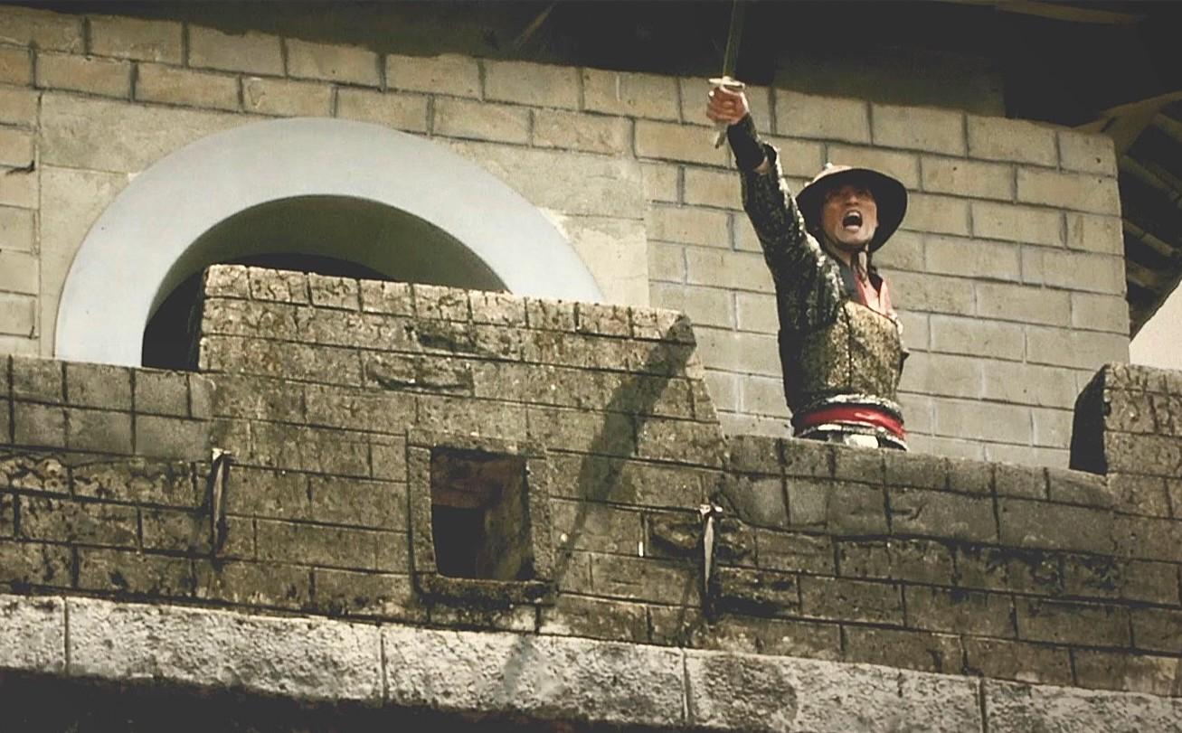 專職接案的臨演張可韓，從小就盼望能和甄子丹同台拍戲。（圖／辣四喜提供）